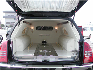 クライスラー ３００Ｃ センター１７５㎝延長 内部